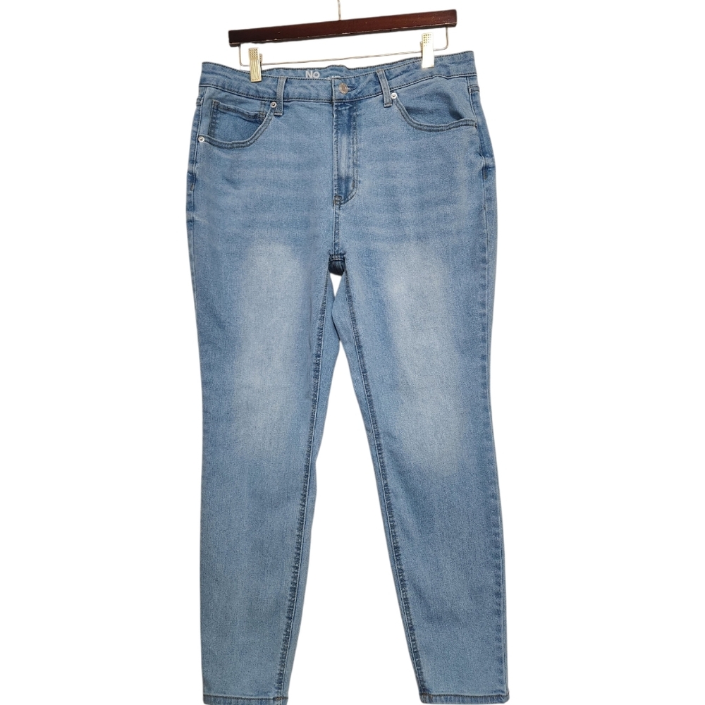 No Boundaries Light Wash Skinny Ankle Jeans Size 16